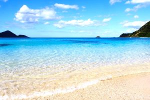 奄美大島の美しい白浜と碧い海